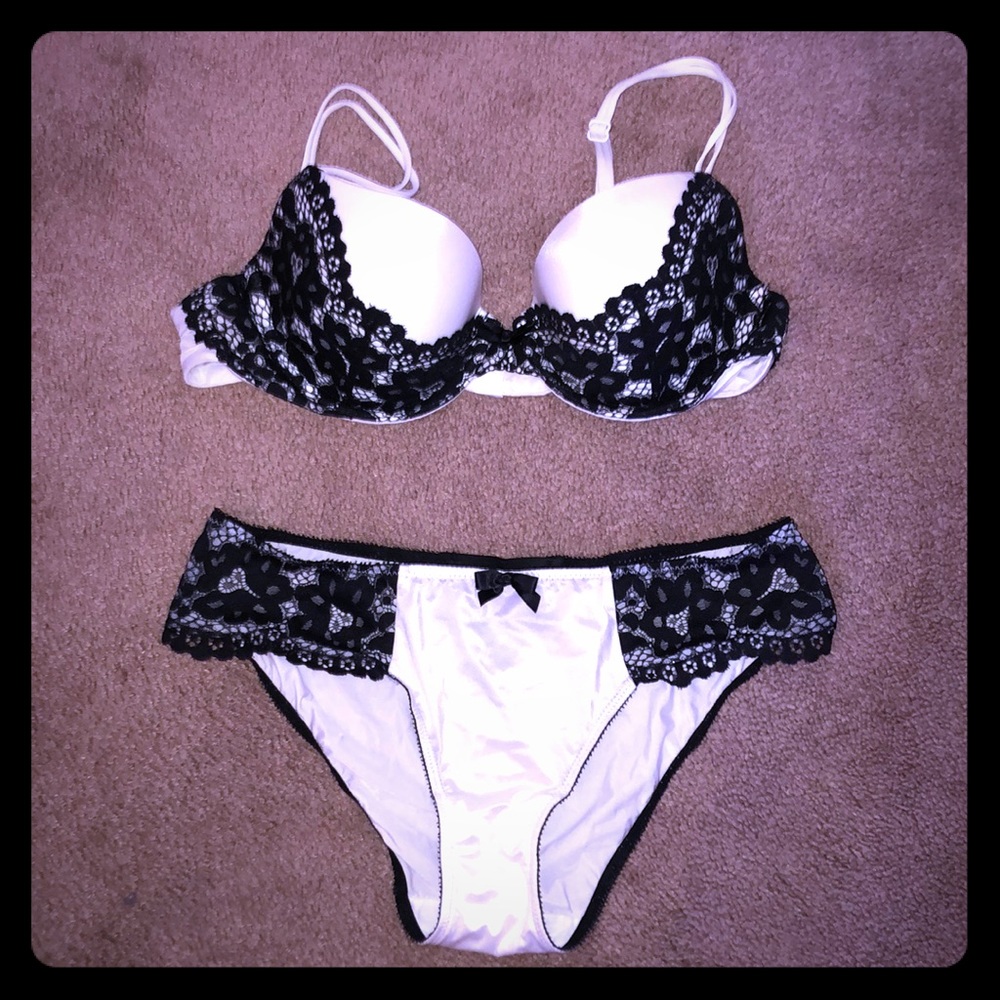 Bra & Panty Set NWOT!